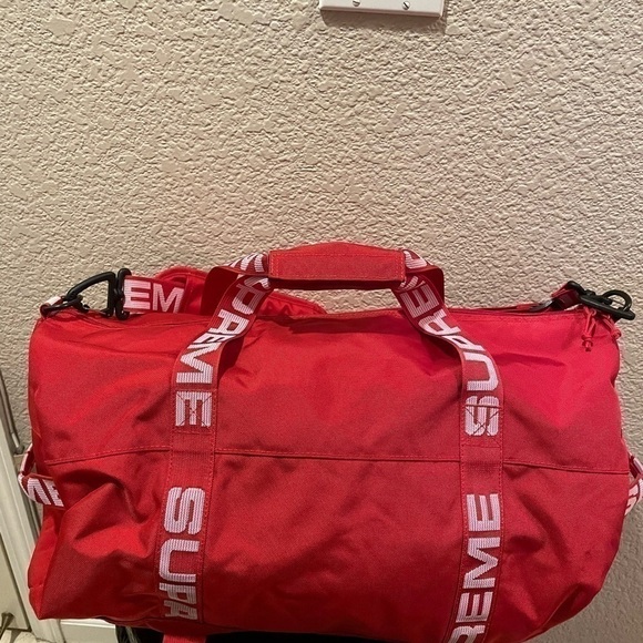 Authentic Supreme Duffle Bag - Picture 6 of 12